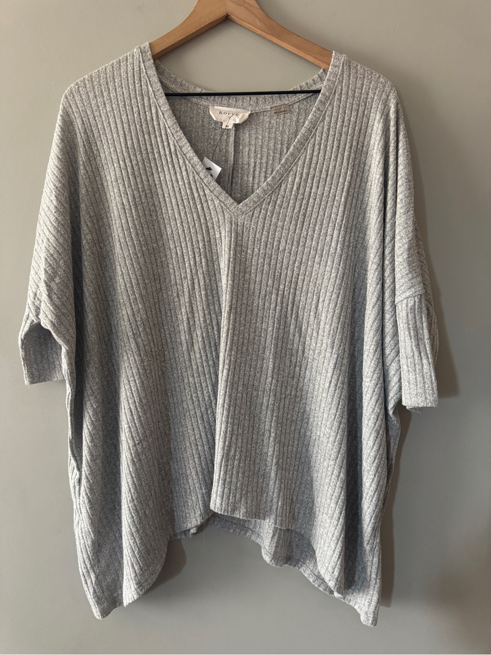 Korye | ribbed shark bite top | M
